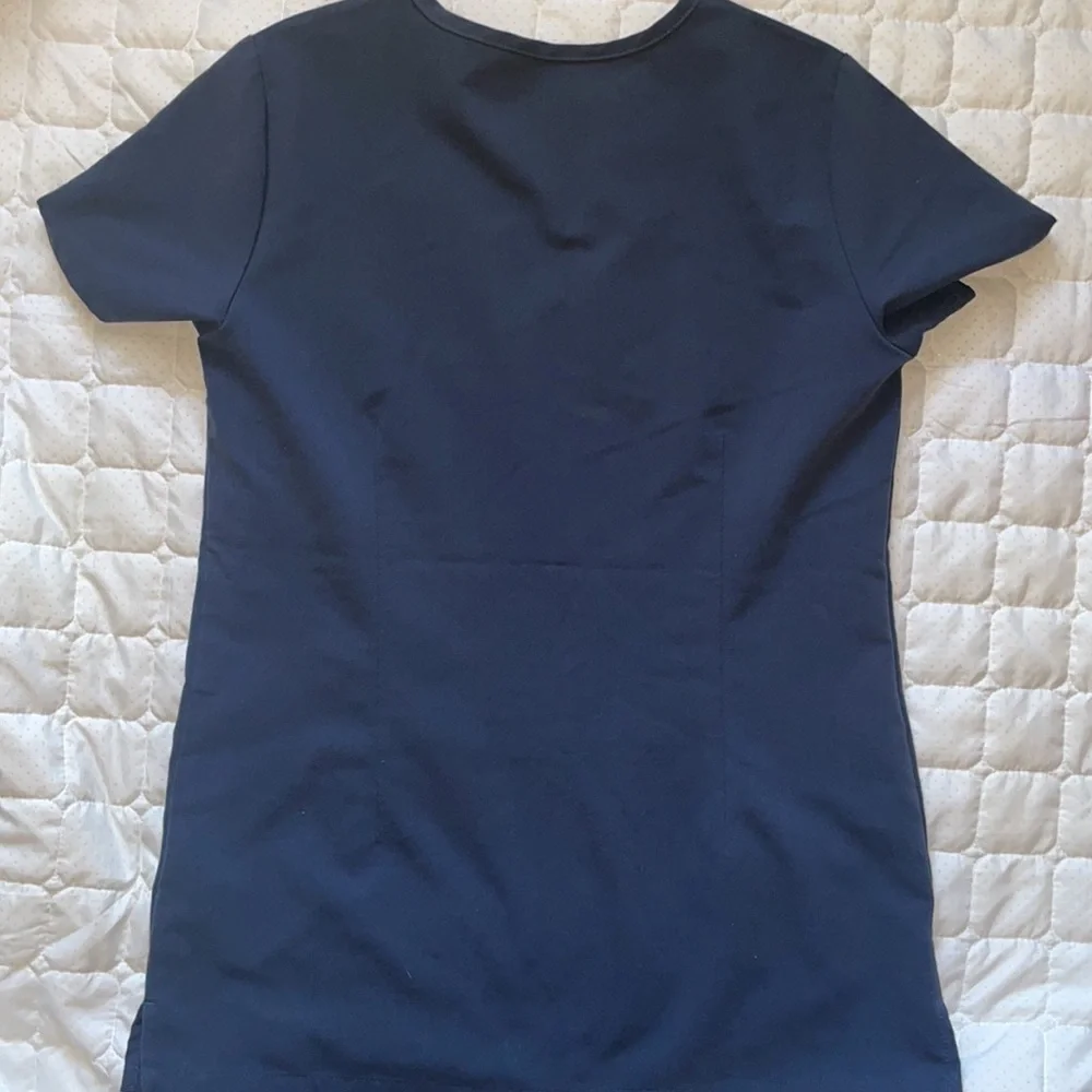 Figs Scrub Top - Picture 2 of 4